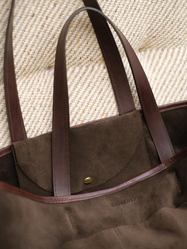 JOHN AND MARY - LEZAMA gorzka czekolada torba zamszowa 13