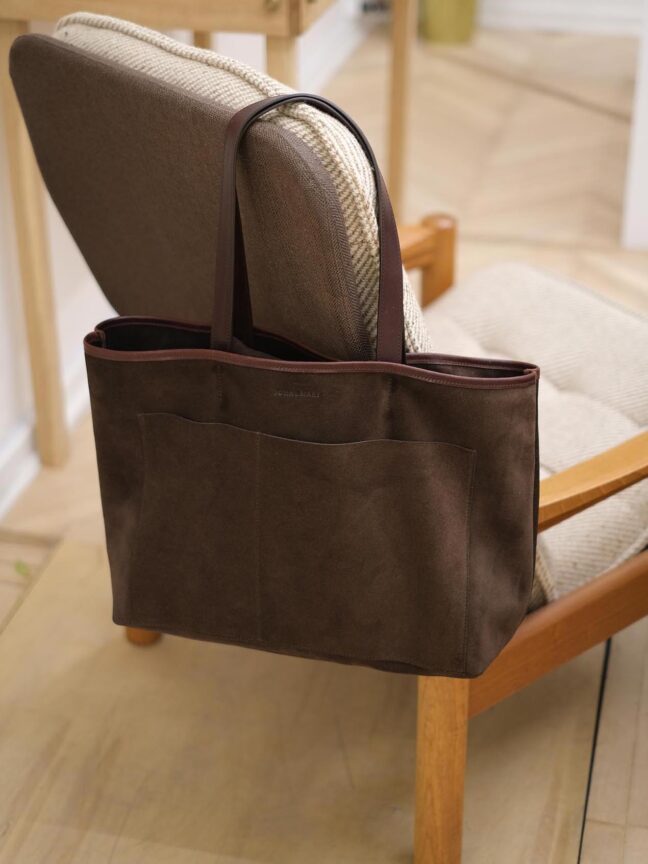 JOHN AND MARY - LEZAMA gorzka czekolada torba zamszowa 14