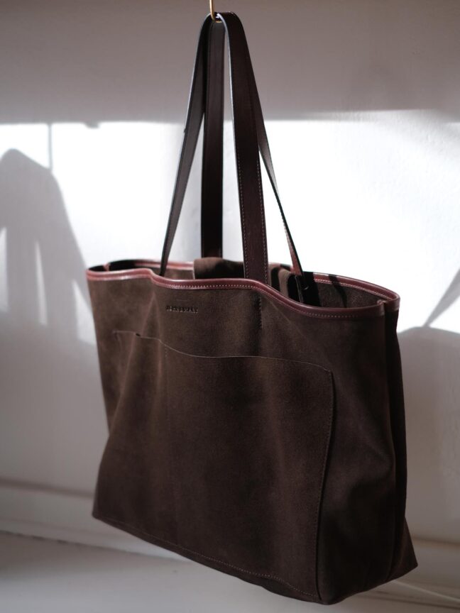 JOHN AND MARY - LEZAMA gorzka czekolada torba zamszowa 19